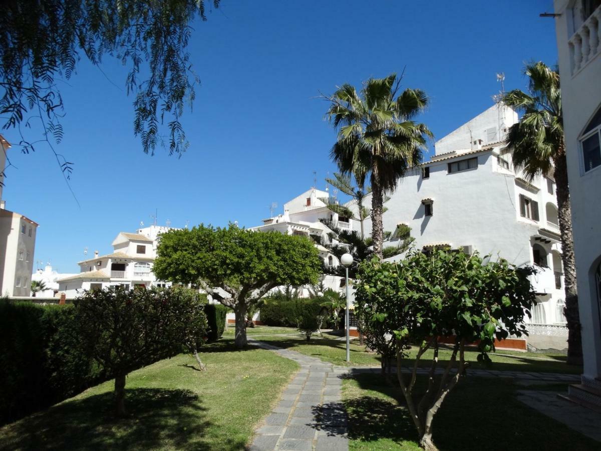 Apartamento Inez Torrevieja Esterno foto